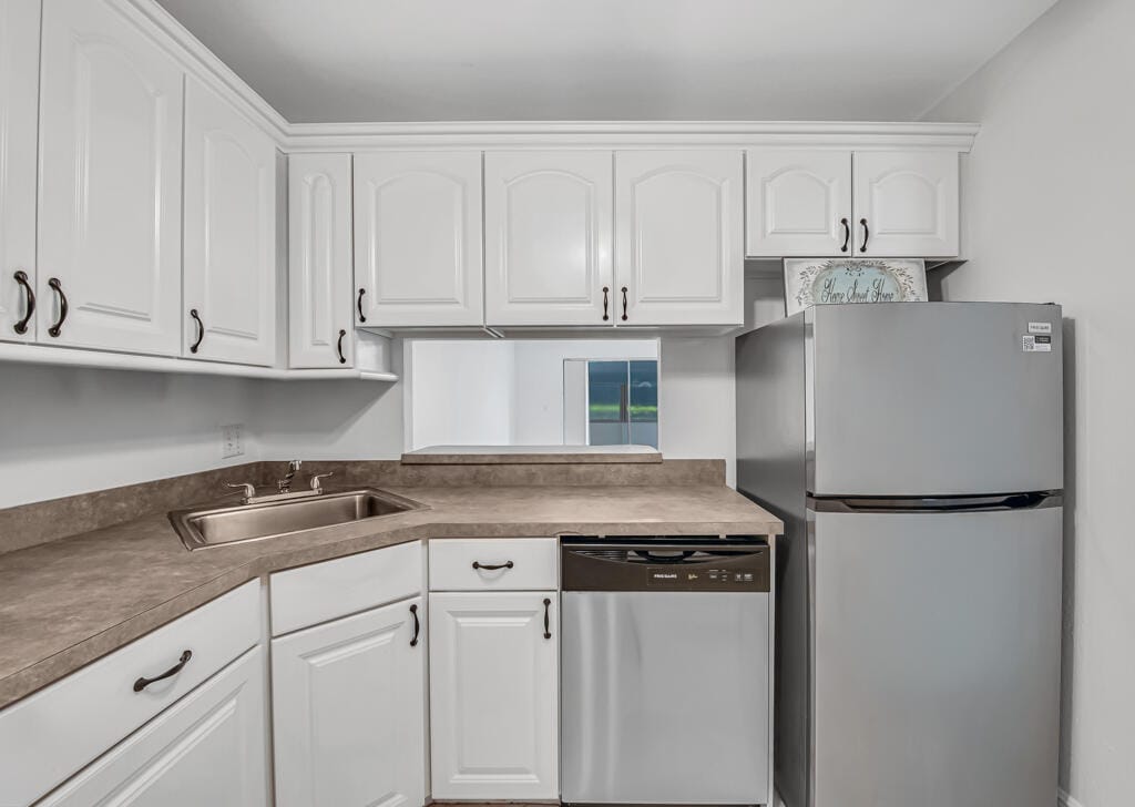 12013 Greenway Circle S 106 — photo 8