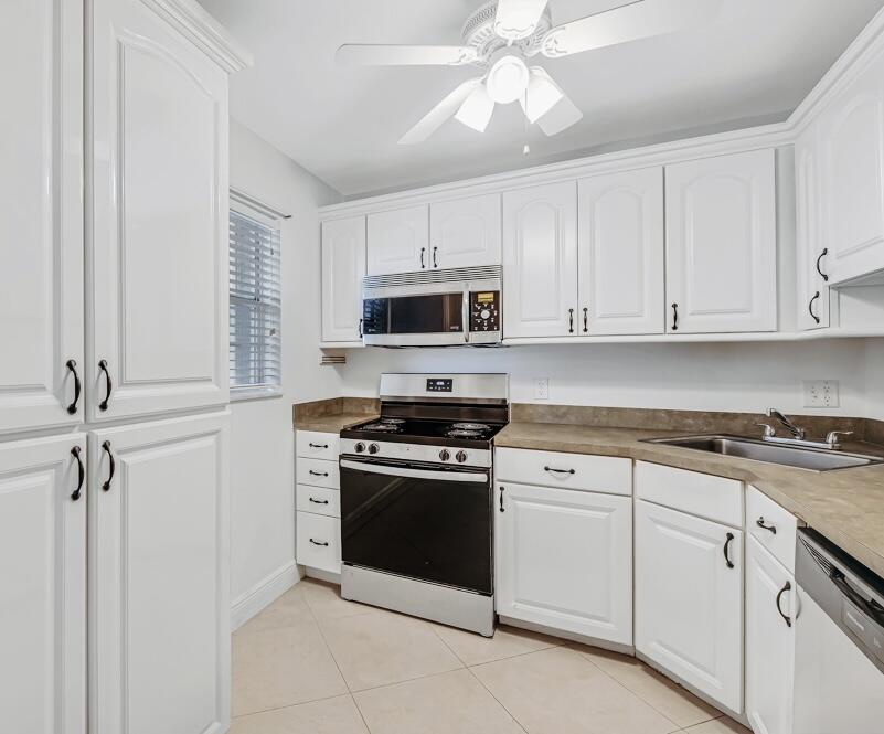 12013 Greenway Circle S 106, Royal Palm Beach, FL 33411, Royal Palm Beach
