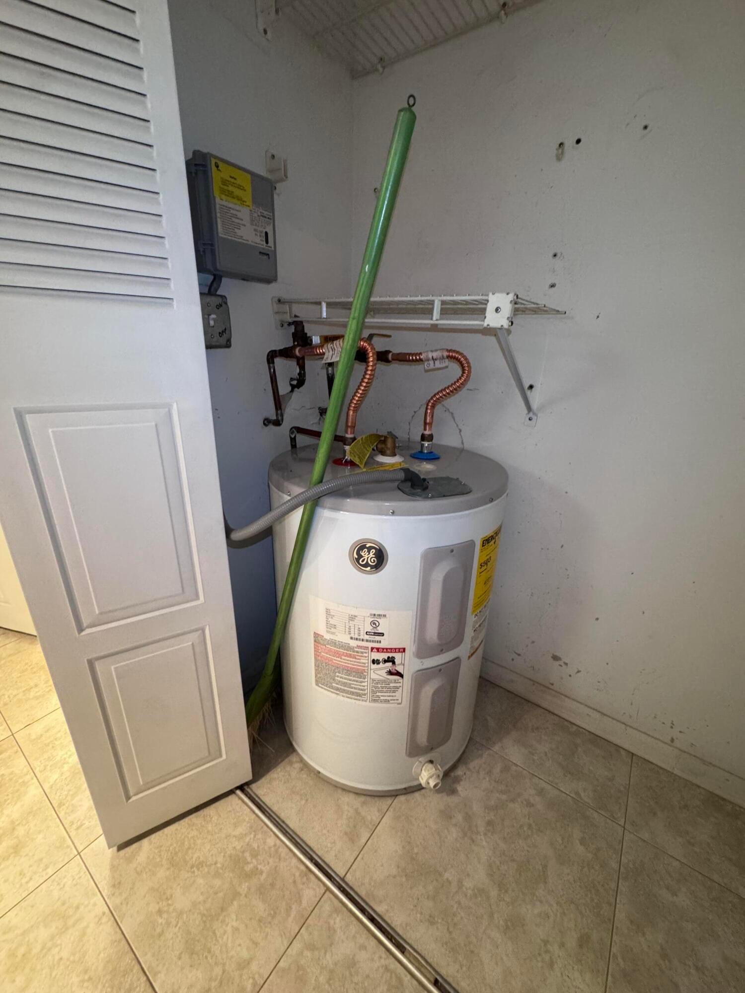 5660 SW 3rd Place 105, Margate, FL 33068 photo 8