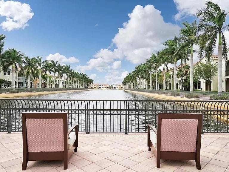 2925 NW 126th Avenue 428-1, Sunrise, FL 33323 photo 5