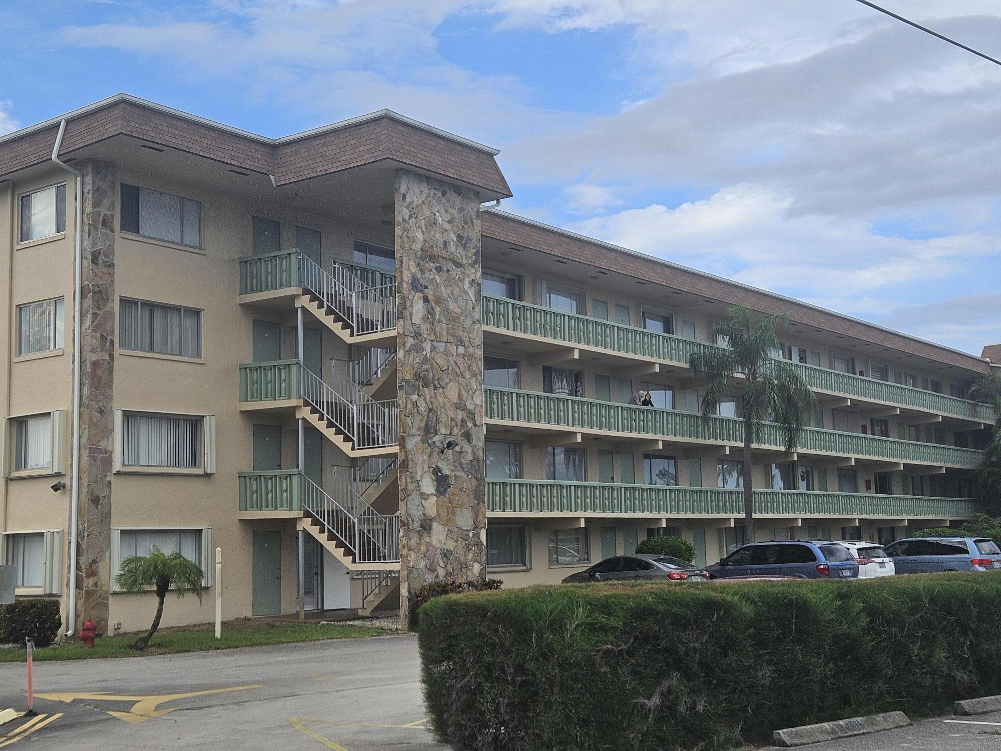 300 Village Green Circle S 302, Palm Springs, FL 33461, Palm Springs