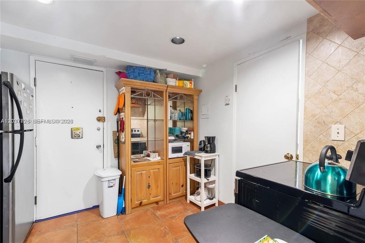 2841 NE 163rd Street 803, North Miami Beach, FL 33160 photo 17