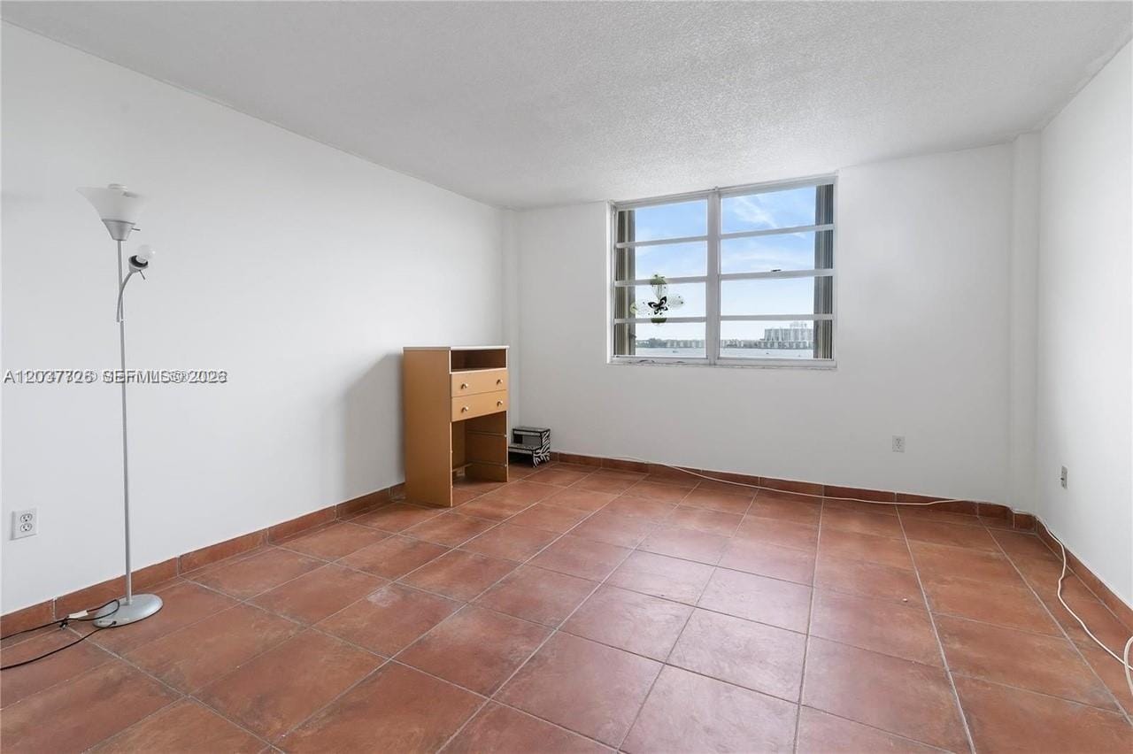 2841 NE 163rd Street 803, North Miami Beach, FL 33160 photo 18