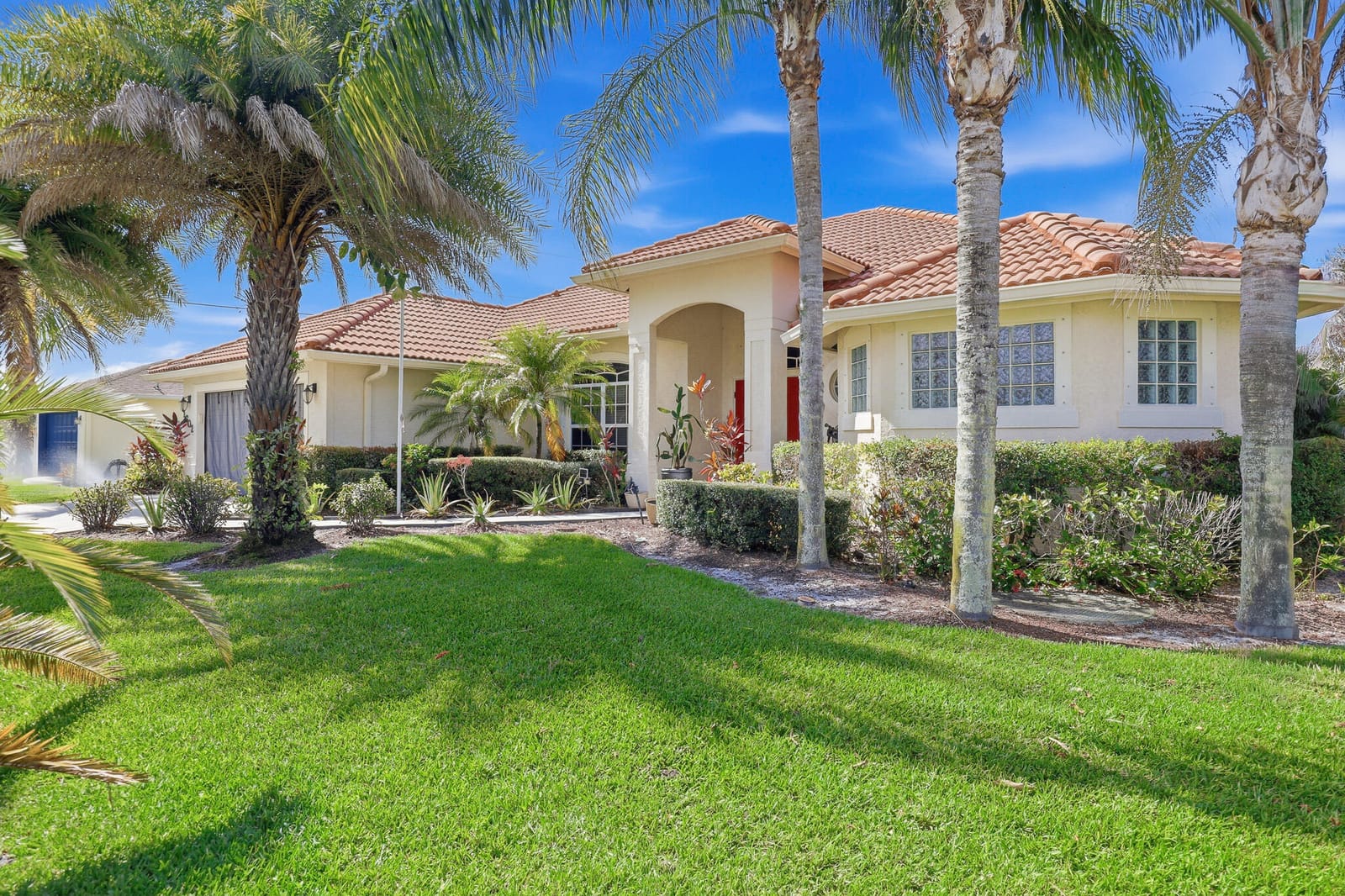 1602 SW Cefalu Circle — photo 2