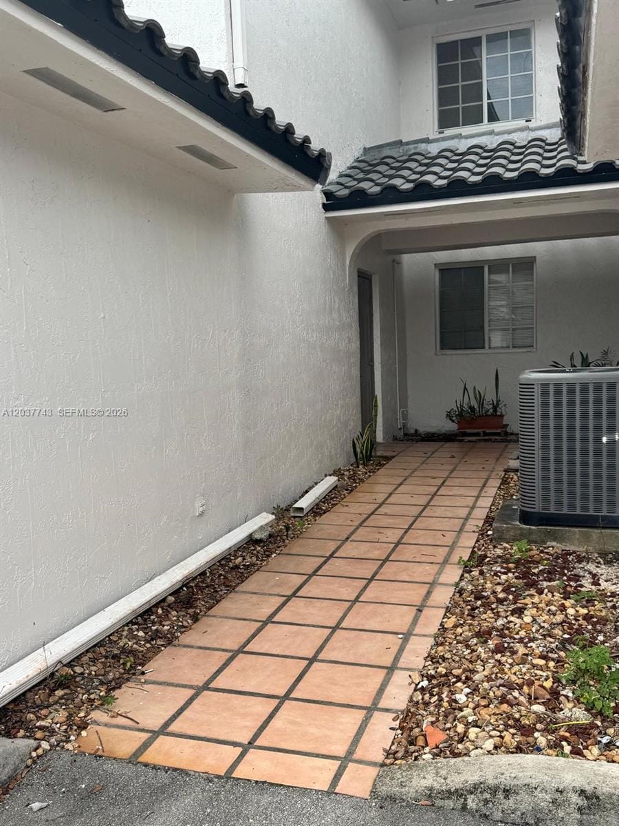 7502 NW 175th Street 7502 — photo 2