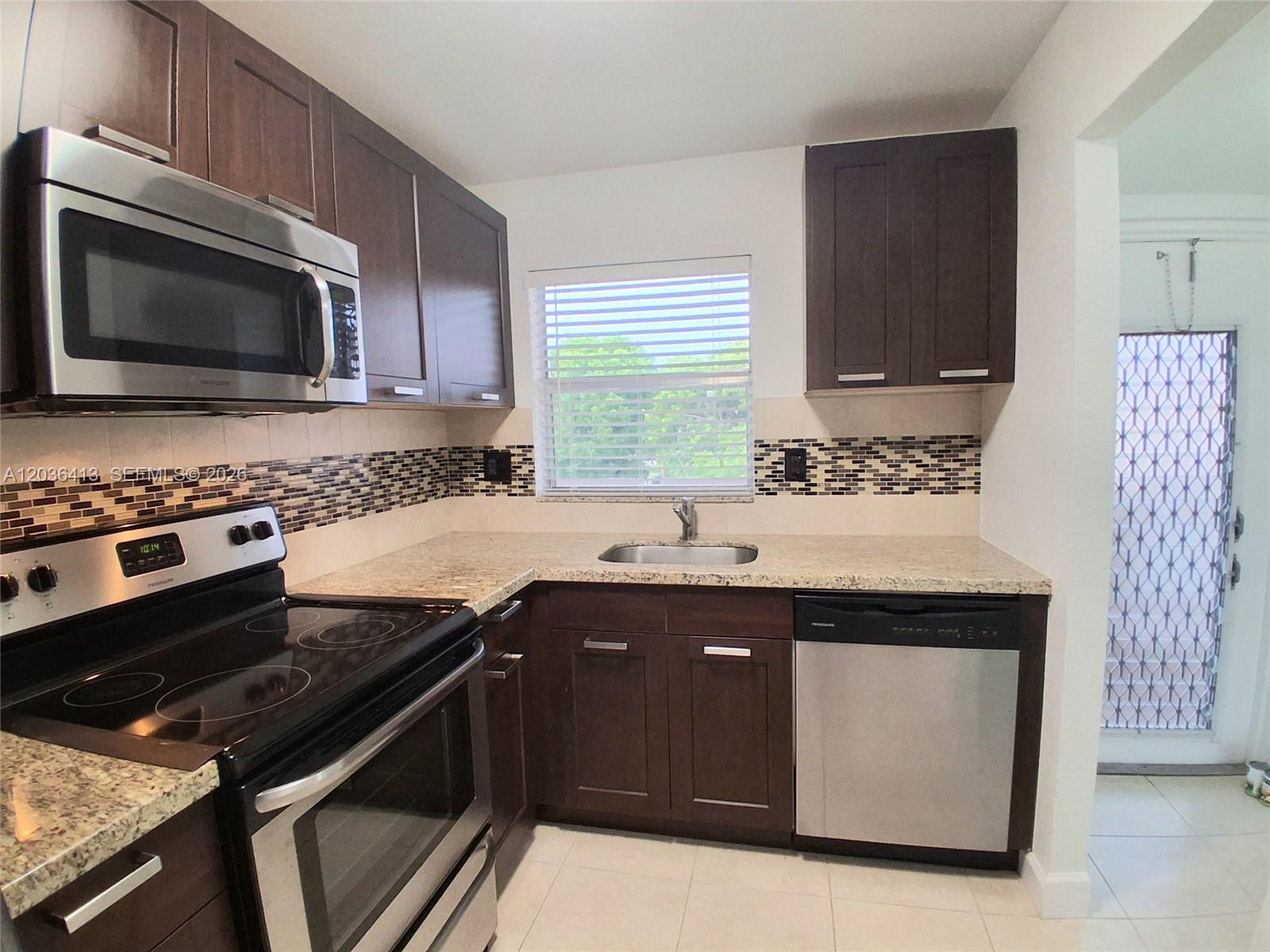 9460 Sunrise Lakes Boulevard 309, Sunrise, FL 33322, Sunrise