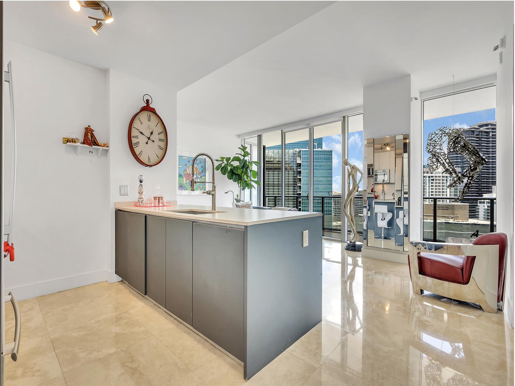 1300 Brickell Bay Drive 3900, Miami, FL 33131, Miami