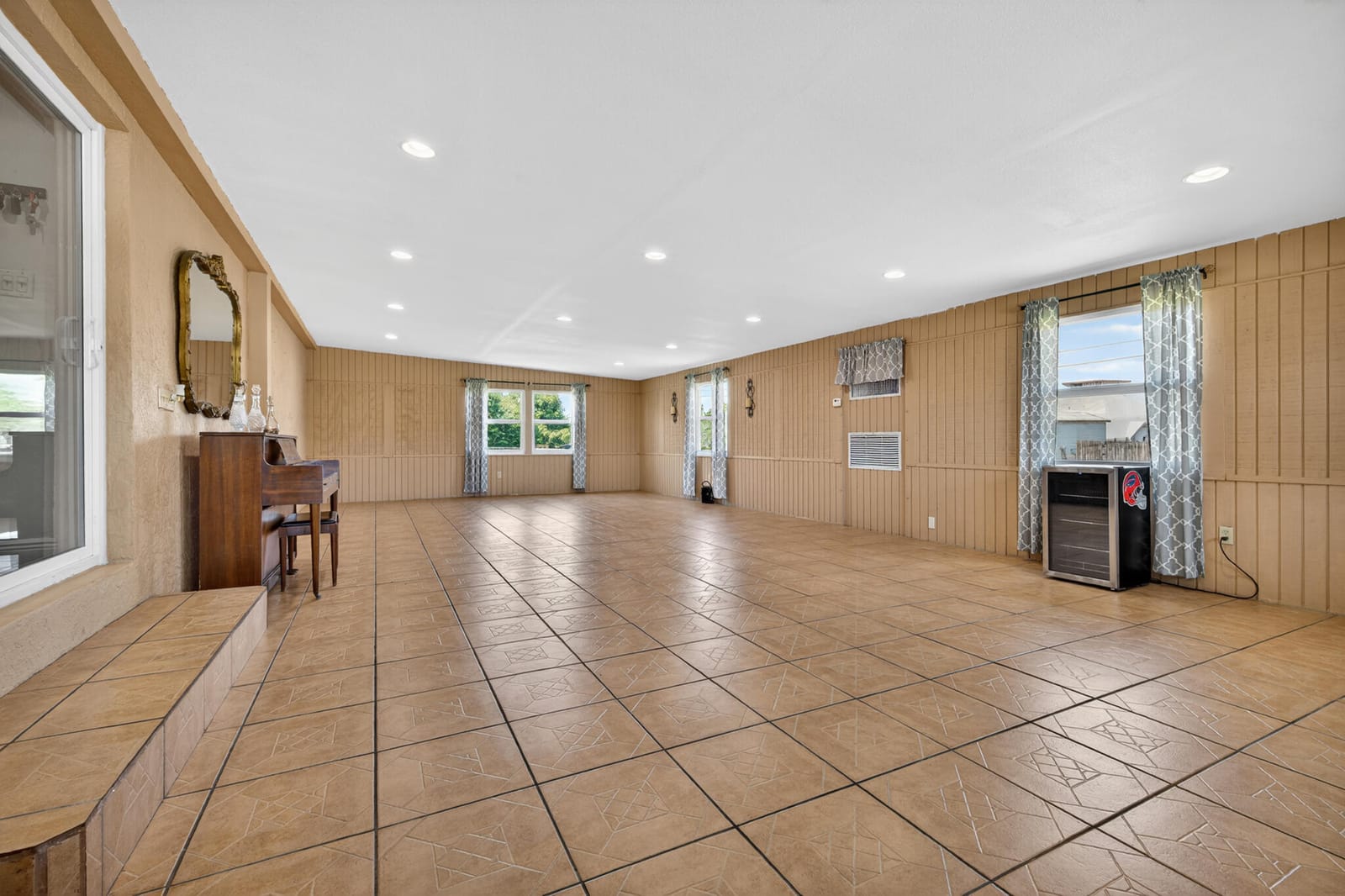 410 SE 4th Avenue, South Bay, FL 33493 photo 13