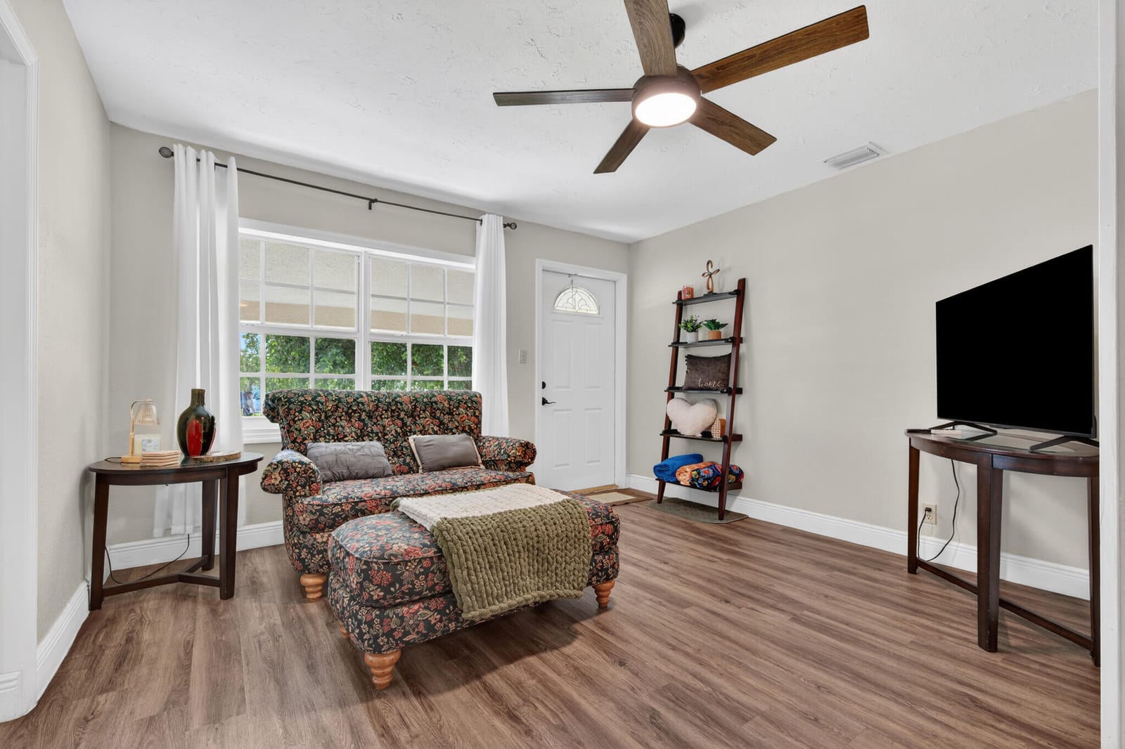 410 SE 4th Avenue, South Bay, FL 33493 photo 4