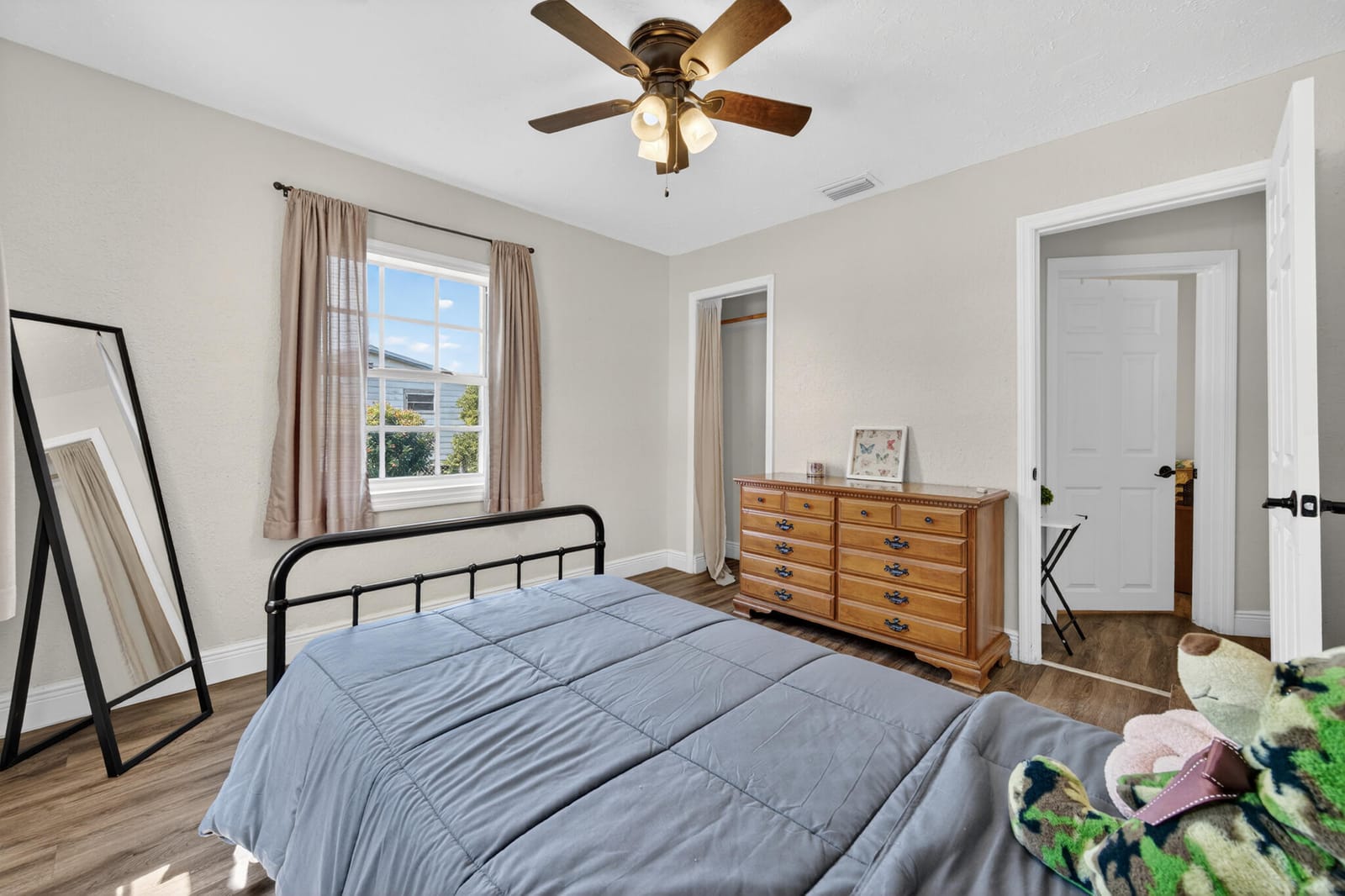 410 SE 4th Avenue, South Bay, FL 33493 photo 6