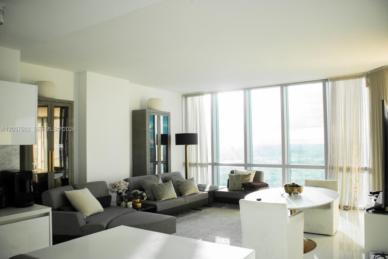 851 NE 1st Avenue 4806, Miami, FL 33132, Miami