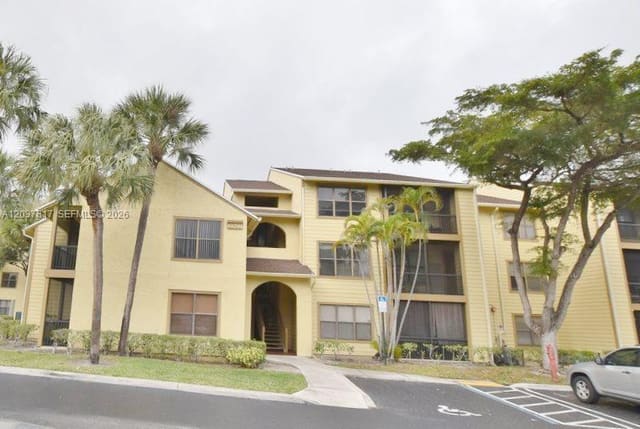 2307 N Congress Avenue 24, Boynton Beach, FL 33426