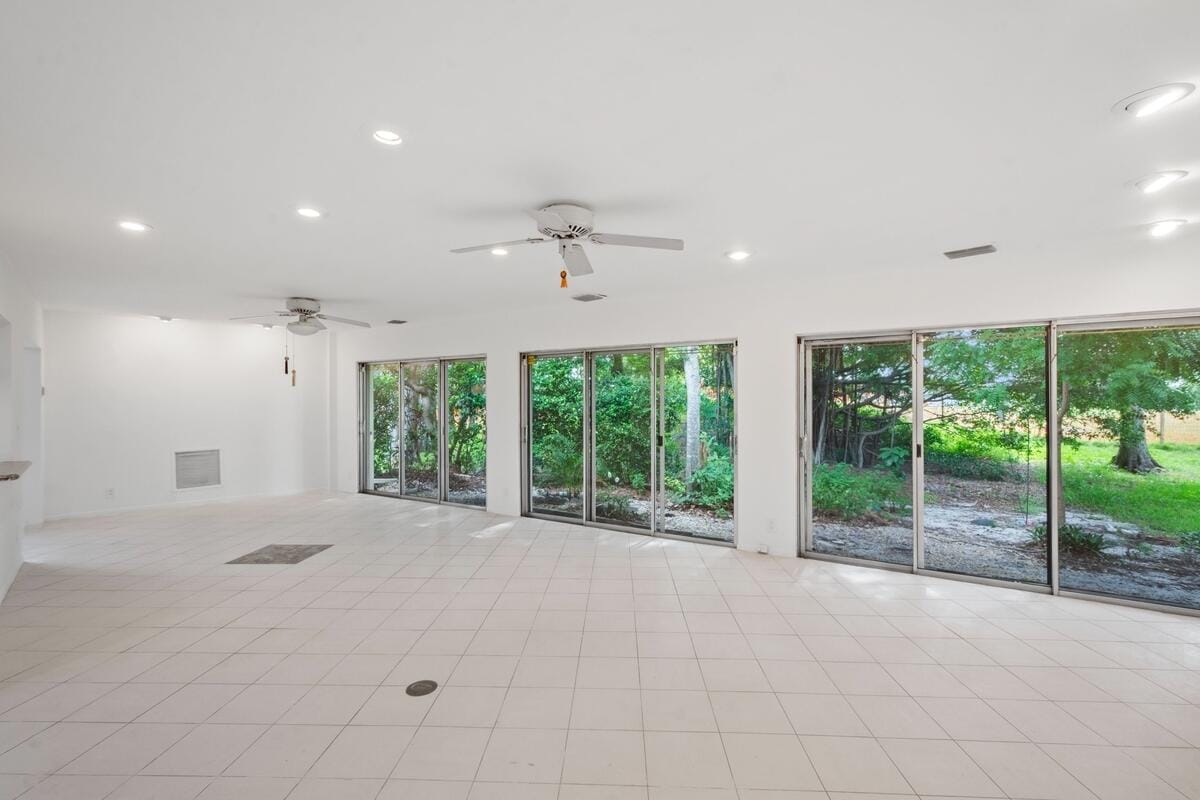 4704 Queen Palm Lane, Tamarac, FL 33319 photo 3
