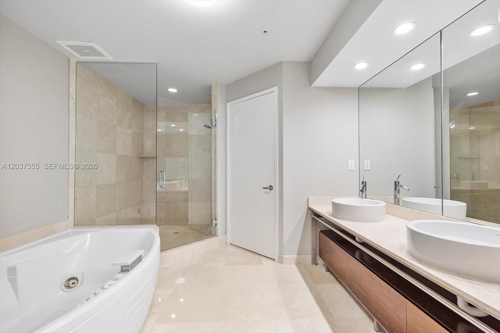 16275 Collins Avenue 502, Sunny Isles Beach, FL 33160 photo 18