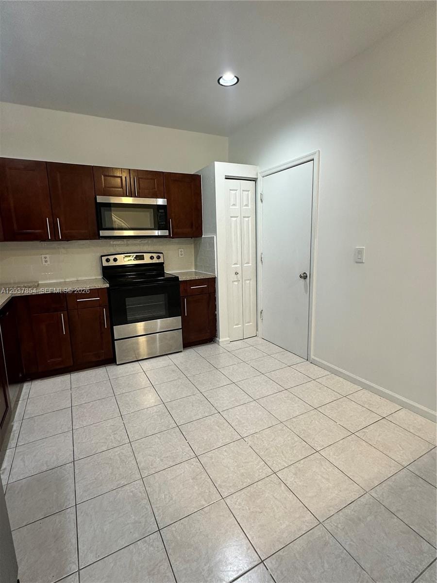 5541 NW 90th Terrace — photo 4