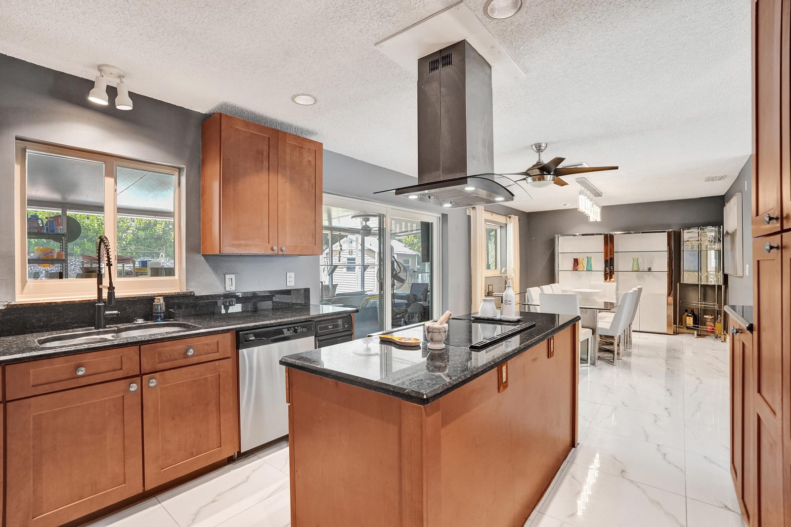 307 SE 14th Place, Deerfield Beach, FL 33441 photo 13