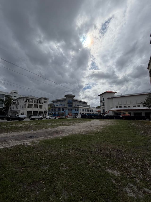 101 SE 1st Street, Delray Beach, FL 33444