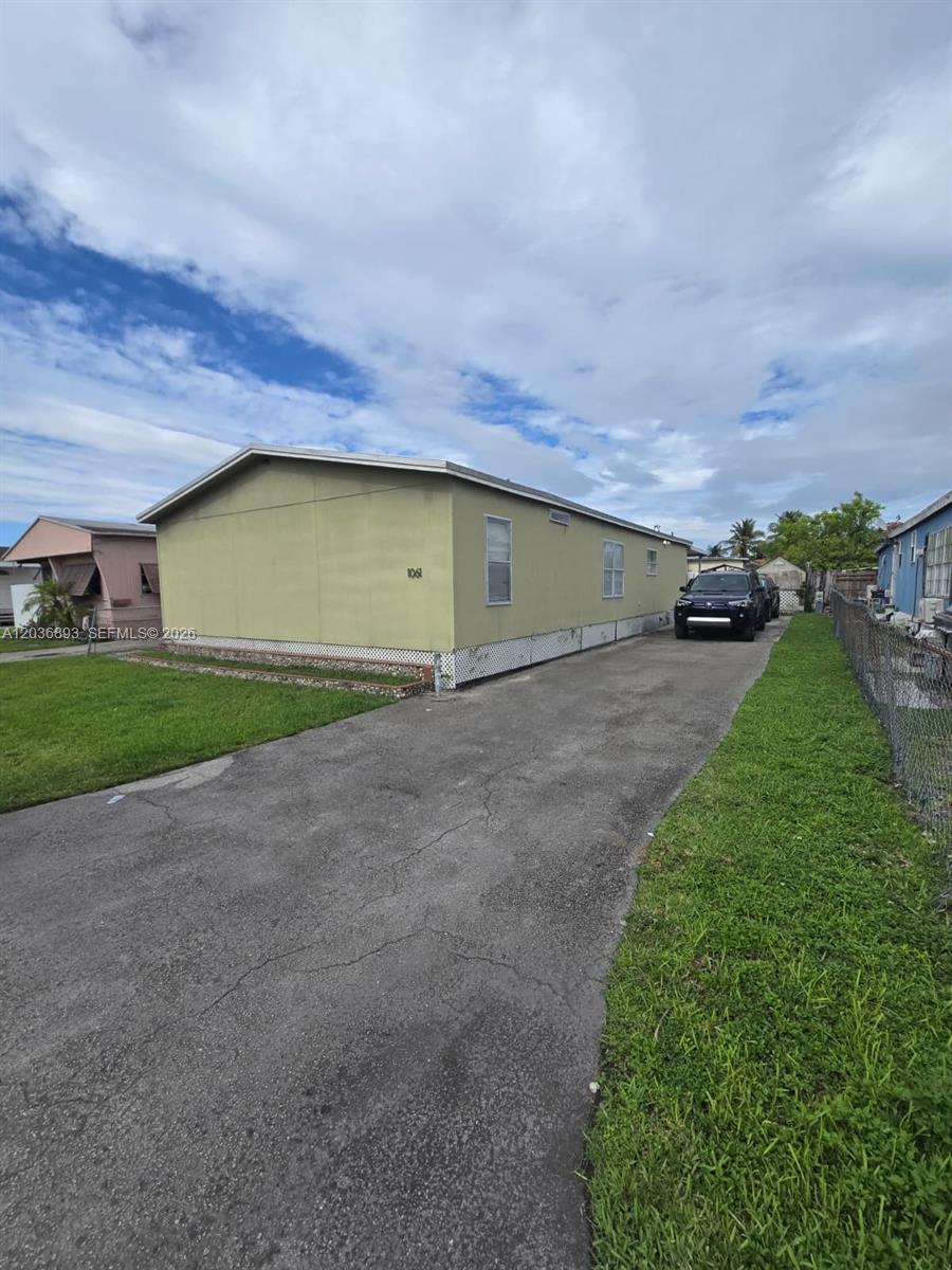 1061 SW 131 Place, Miami, FL 33184, Miami