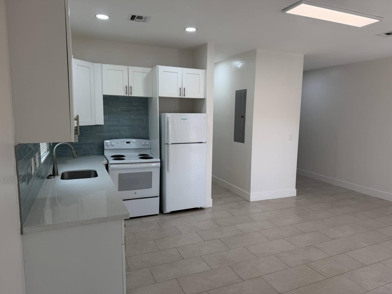 2604 NW 20th Street — photo 2
