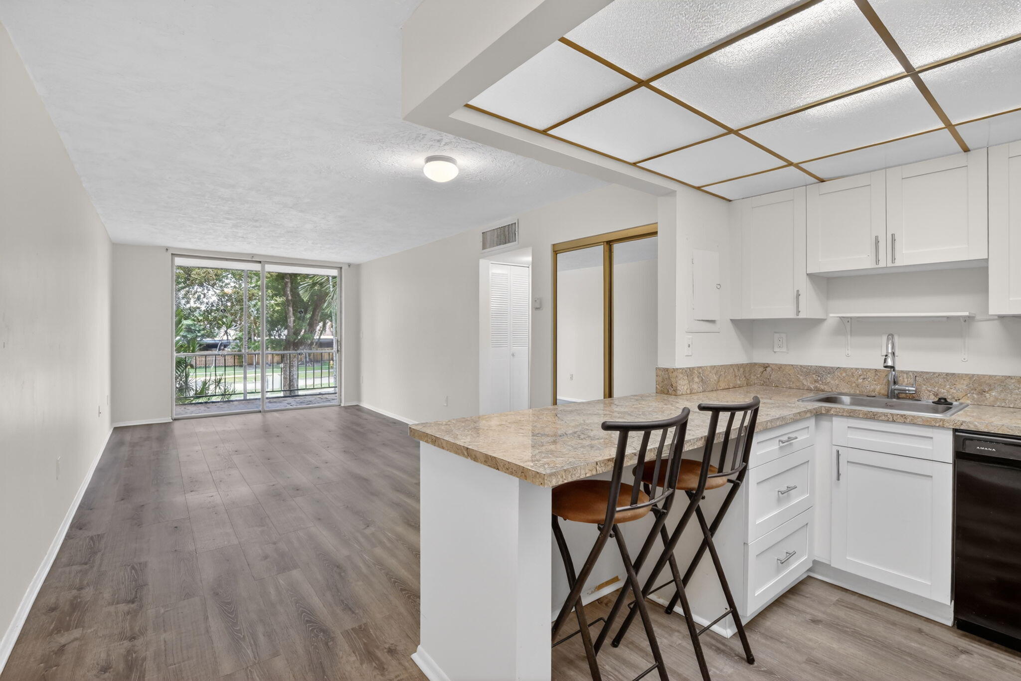 7300 NW 17th Street 207, Plantation, FL 33313, Plantation