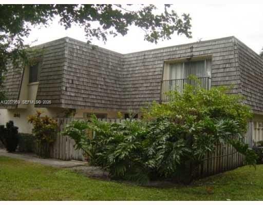 2060 SW 90th Avenue A-18 — photo 2