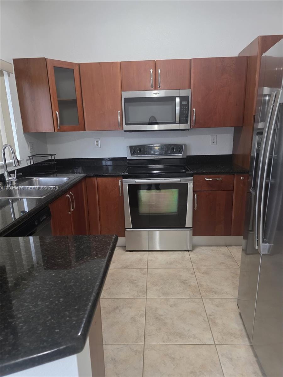 7477 NW 181 — photo 2