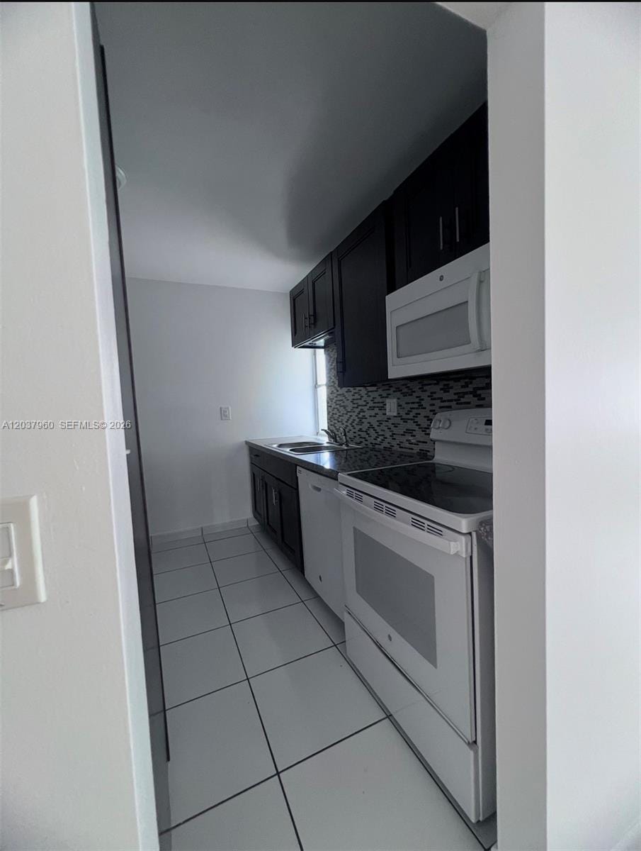 2430 SW 81st Avenue 408 — photo 4