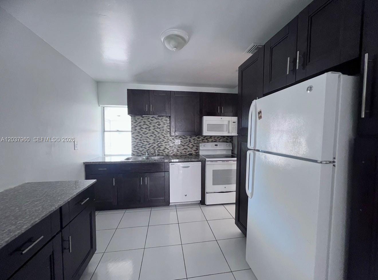 2430 SW 81st Avenue 408 — photo 6
