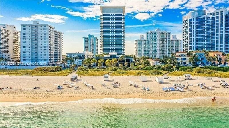 5880 Collins Avenue 302, Miami Beach, FL 33140 photo 29