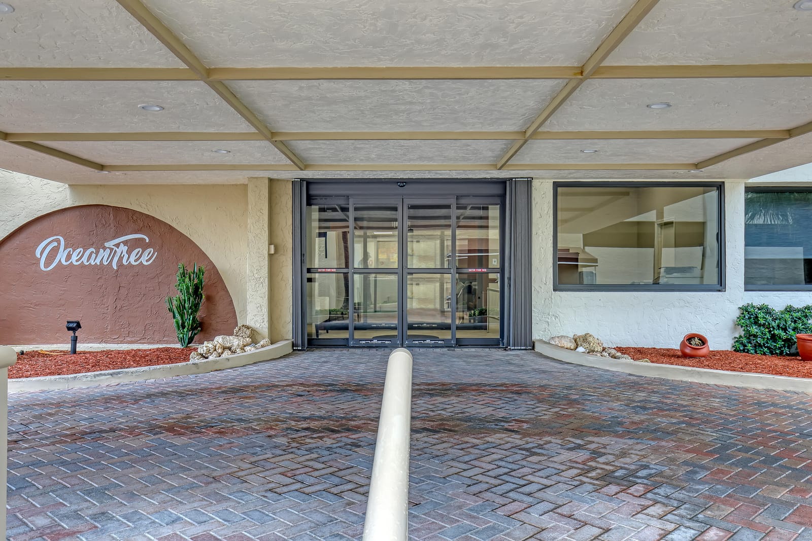 3400 N Ocean Drive 101, Singer Island, FL 33404 photo 2