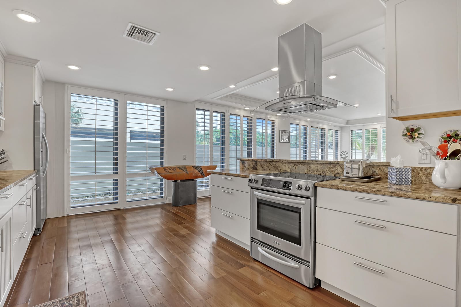 3400 N Ocean Drive 101, Singer Island, FL 33404 photo 5