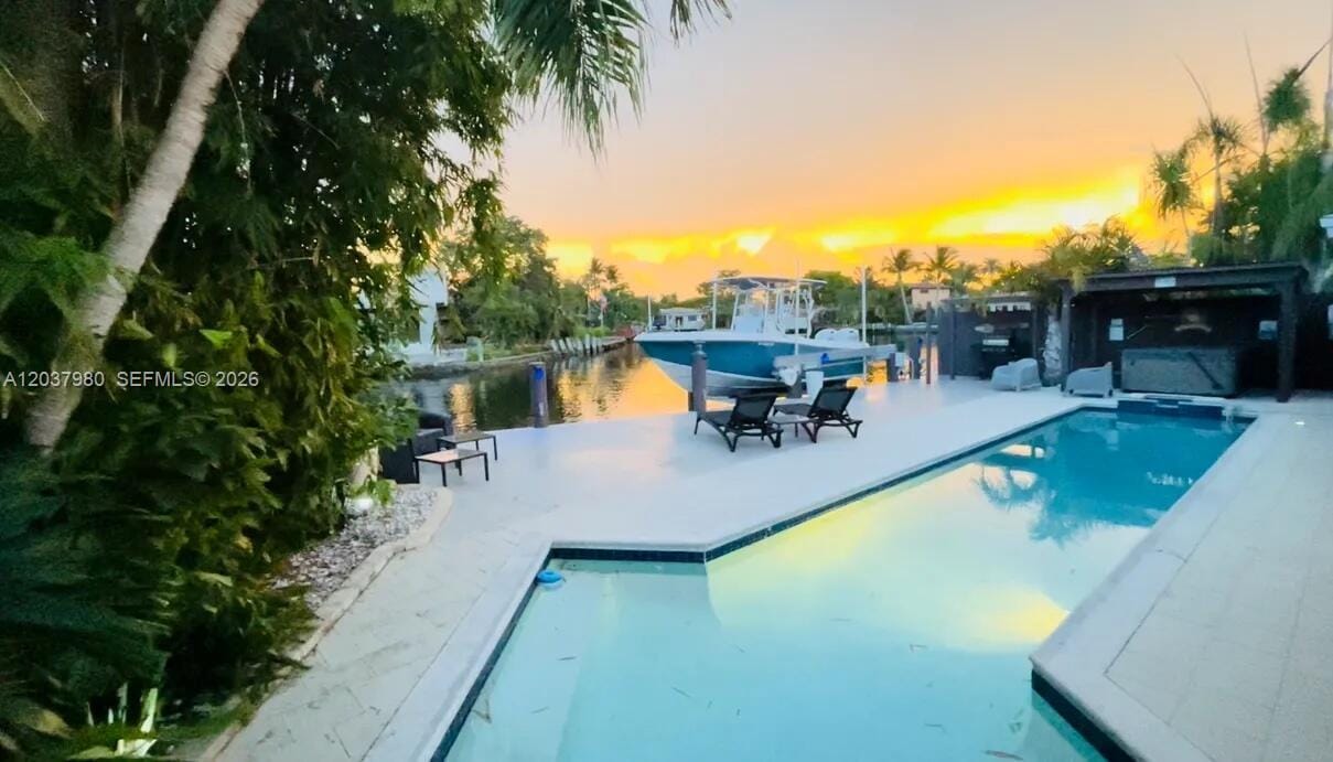 2100 NE 24th Street, Wilton Manors, FL 33305 photo 2
