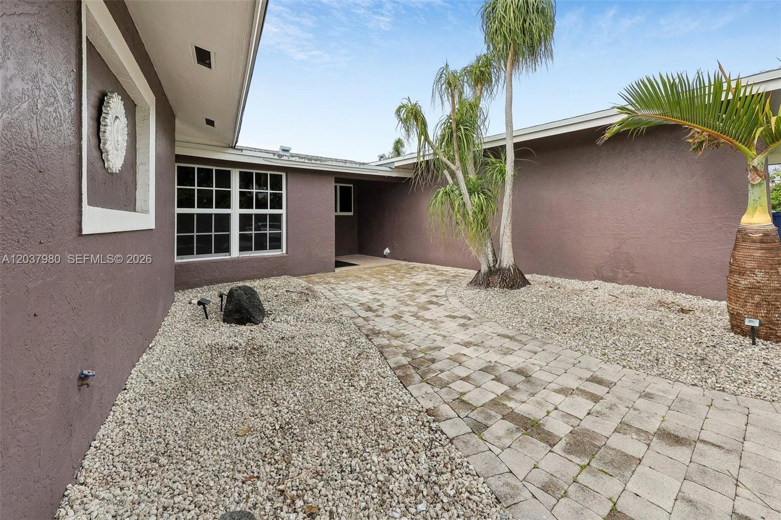 2100 NE 24th Street, Wilton Manors, FL 33305 photo 11