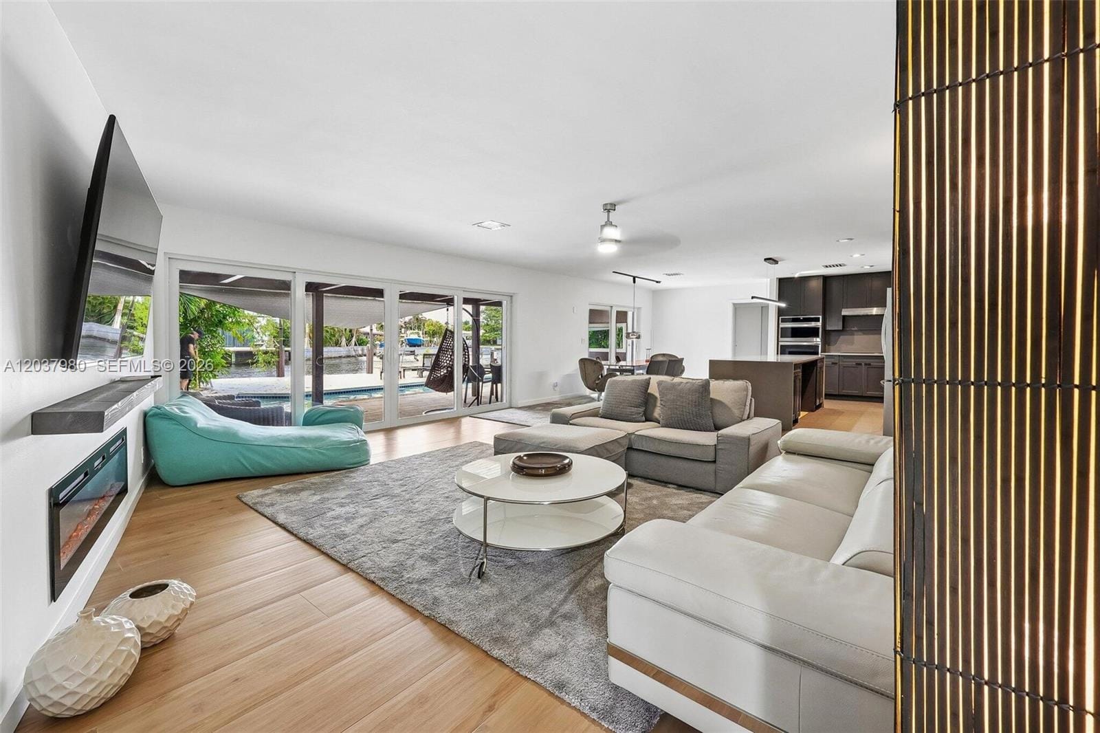 2100 NE 24th Street, Wilton Manors, FL 33305 photo 18
