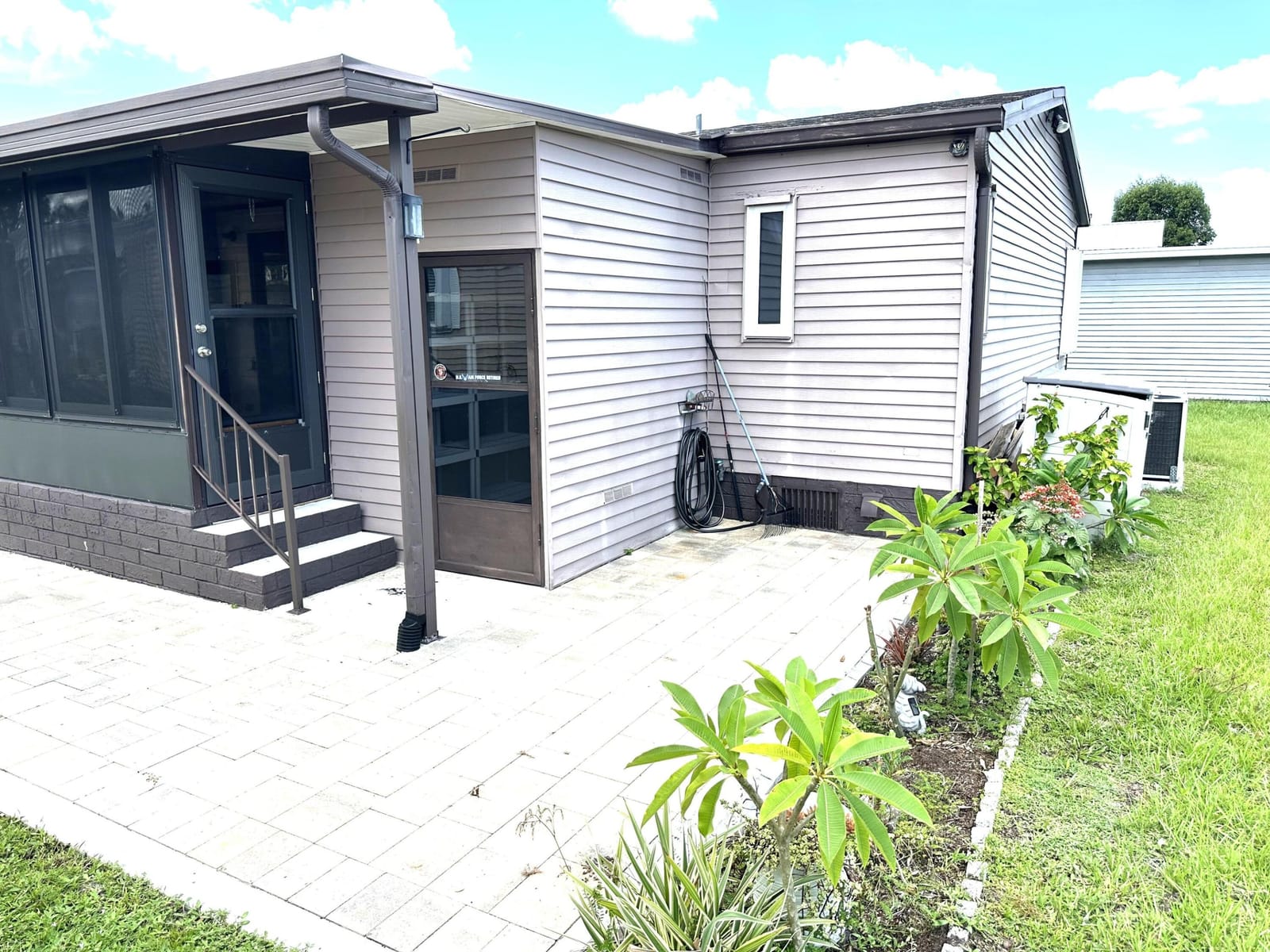 527 Tropical Isles Circle F-30 — photo 3