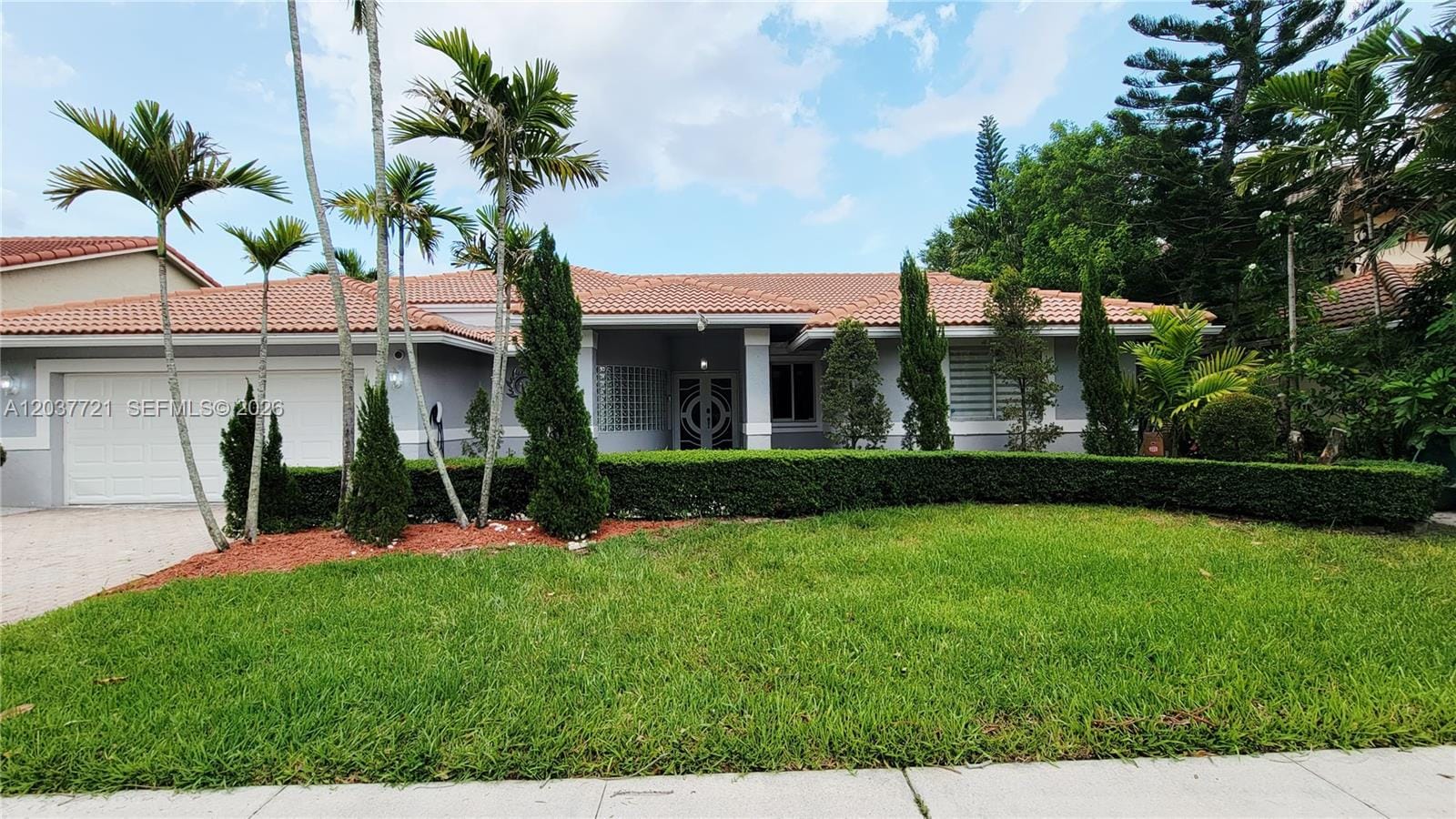 1421 SW 104th Avenue, Pembroke Pines, FL 33025 photo 3