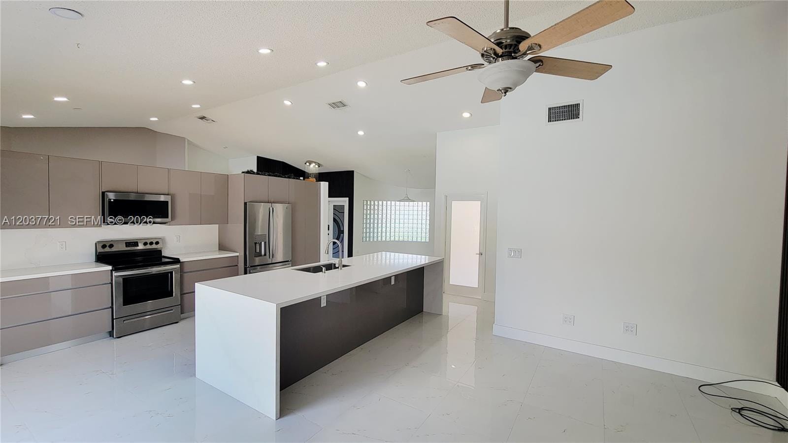 1421 SW 104th Avenue, Pembroke Pines, FL 33025 photo 10