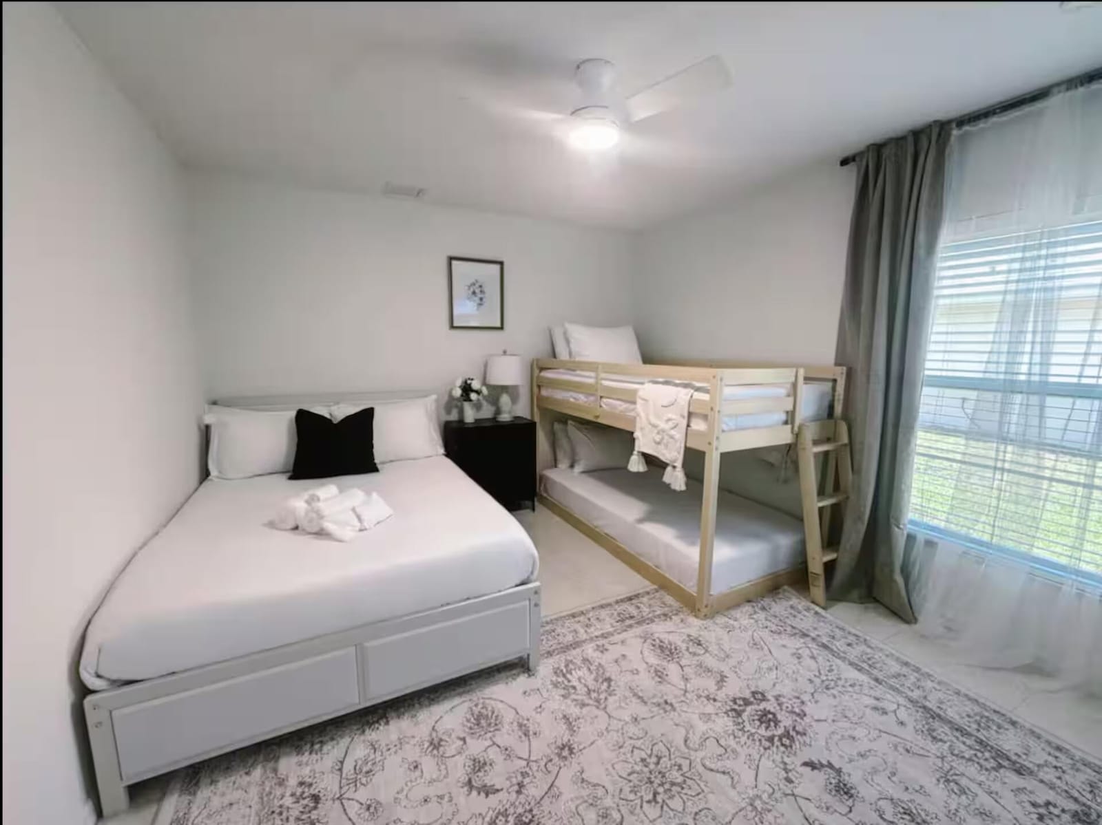2473 SE Sidonia Street — photo 3