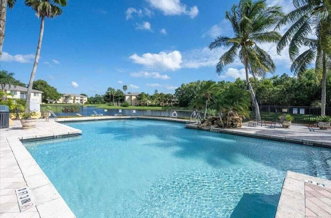 400 N Crestwood Ct Court N 417, Royal Palm Beach, FL 33411 photo 27