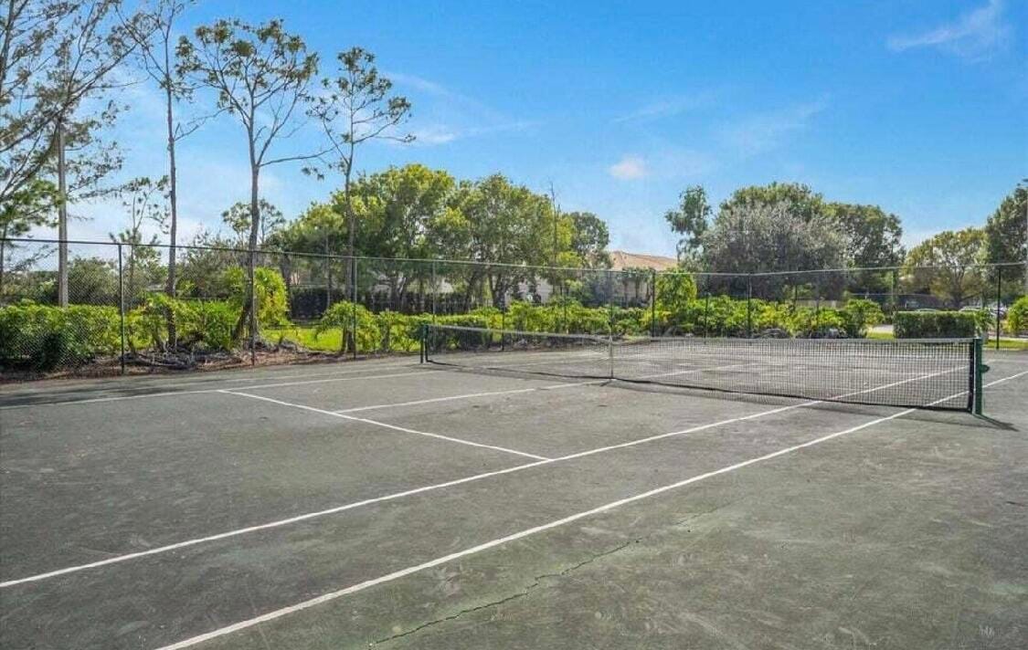 400 N Crestwood Ct Court N 417, Royal Palm Beach, FL 33411 photo 30