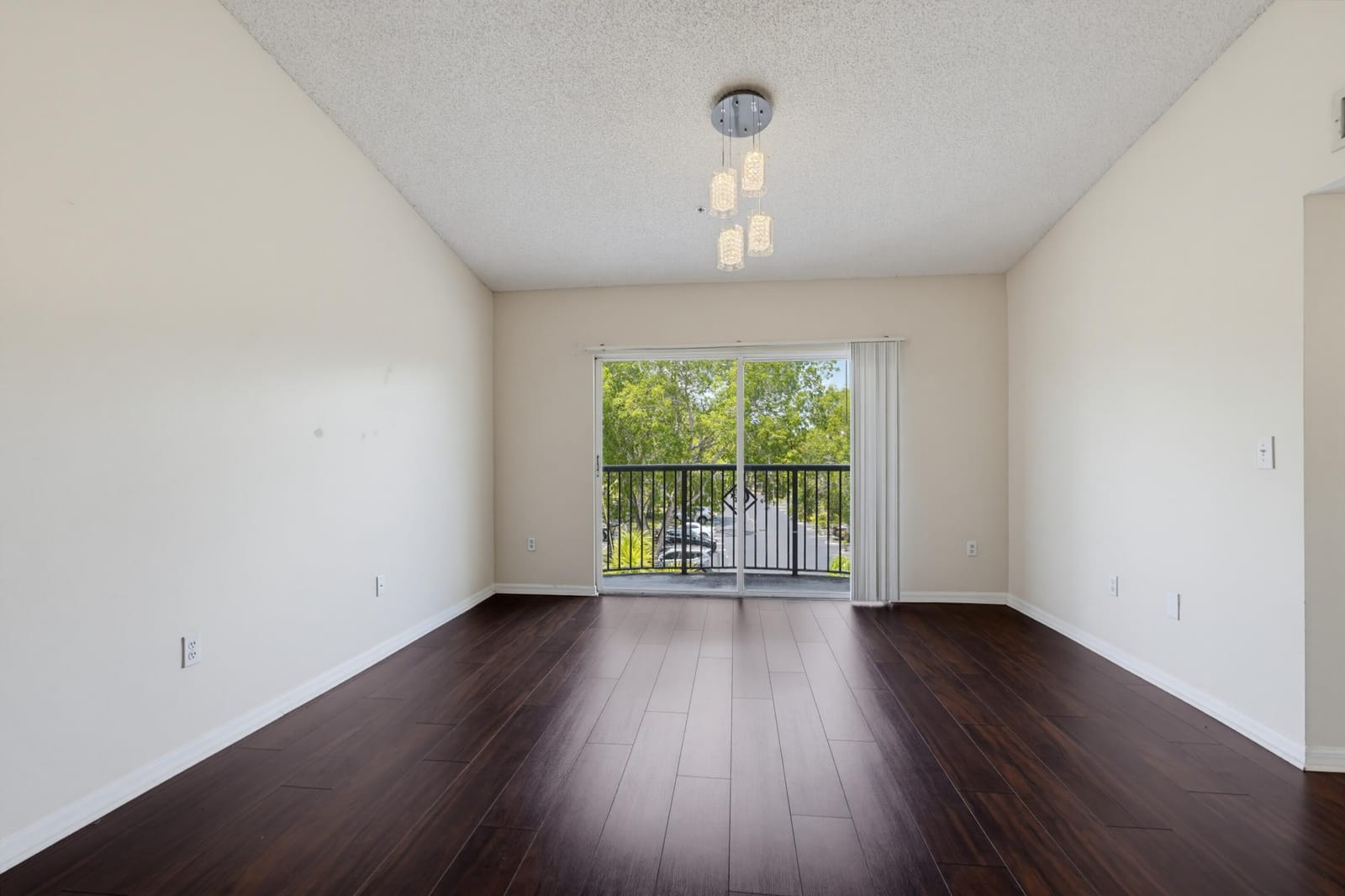 400 N Crestwood Ct Court N 417 — photo 4