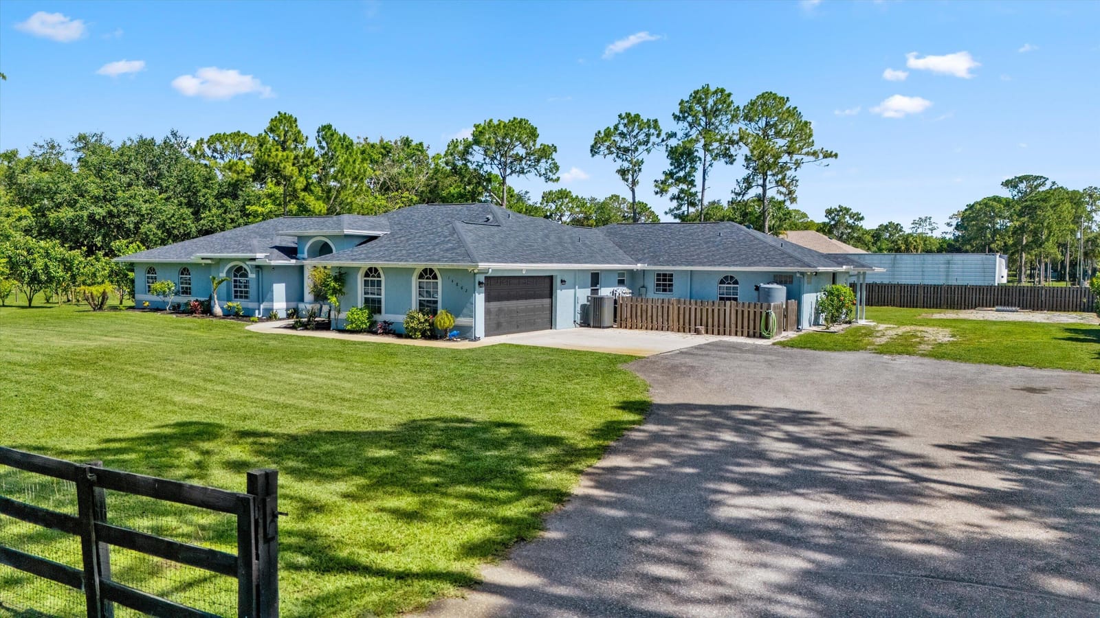 14862 85th Road N, The Acreage, FL 33470 - photo 1 of 30