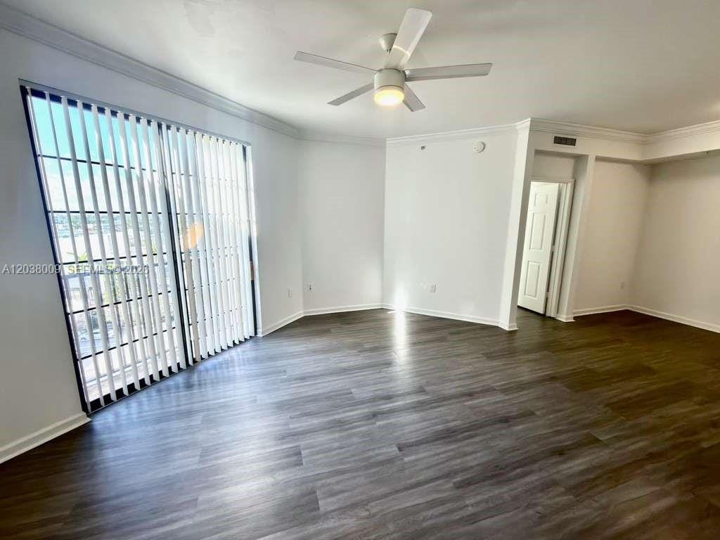 1919 Van Buren Street 818A — photo 3