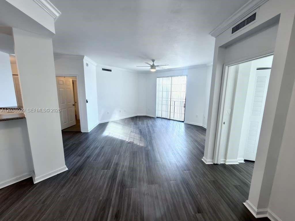 1919 Van Buren Street 818A — photo 10