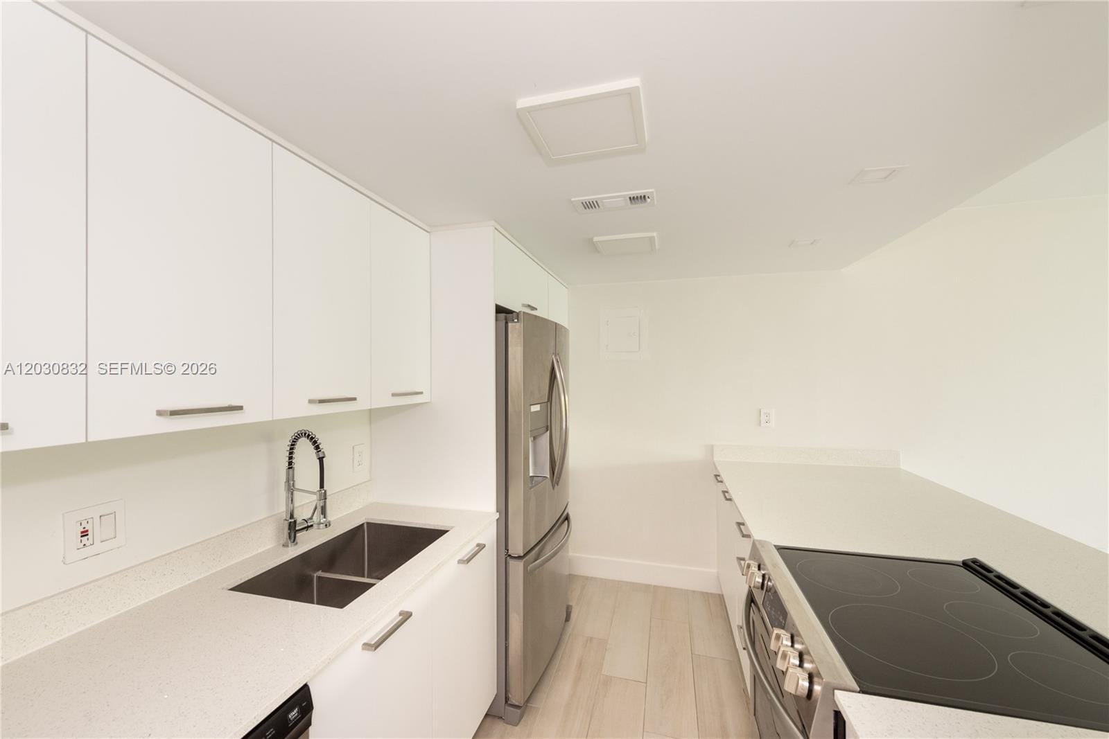 155 Ocean Lane Drive 403, Key Biscayne, FL 33149 photo 5