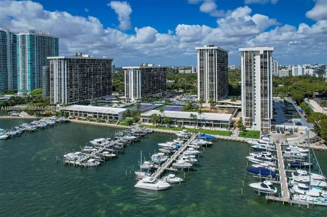 1901 Brickell Avenue B1807, Miami, FL 33129