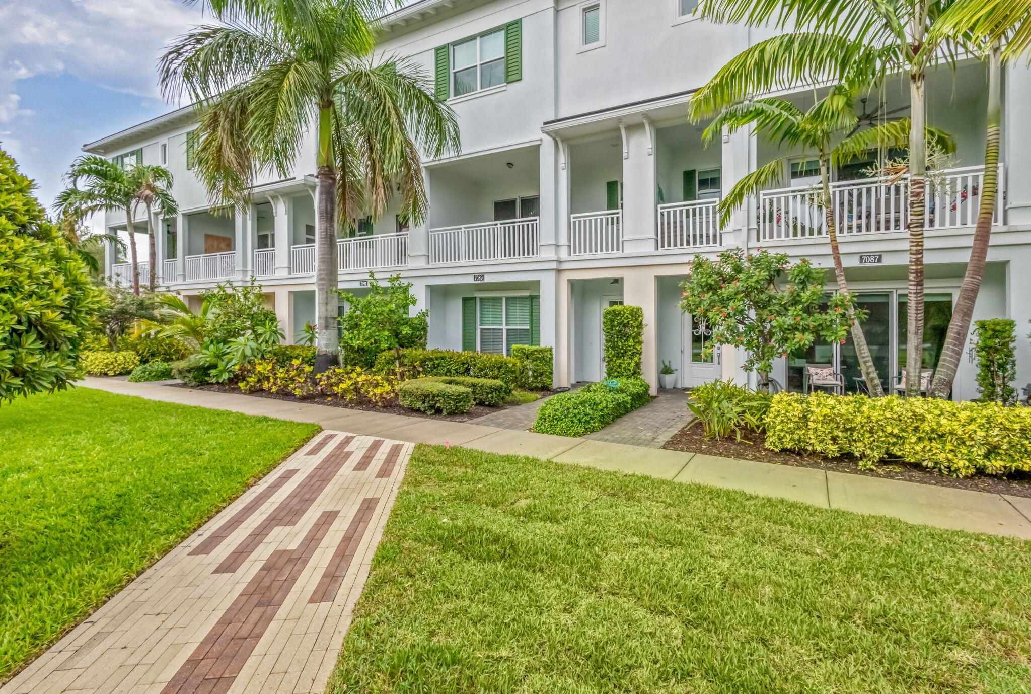 7089 Edison Place, Palm Beach Gardens, FL 33418