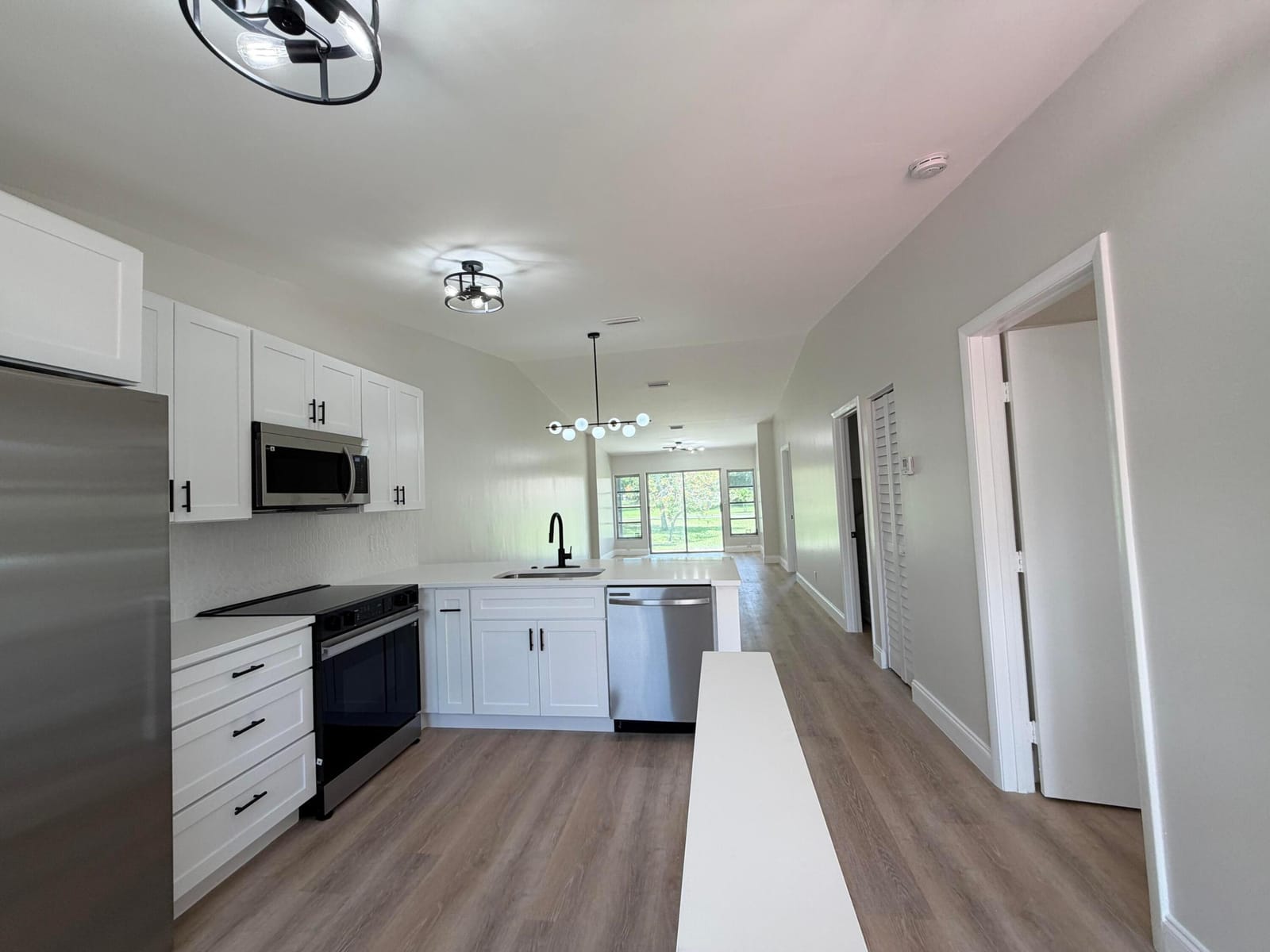 18720 Schooner Drive — photo 2