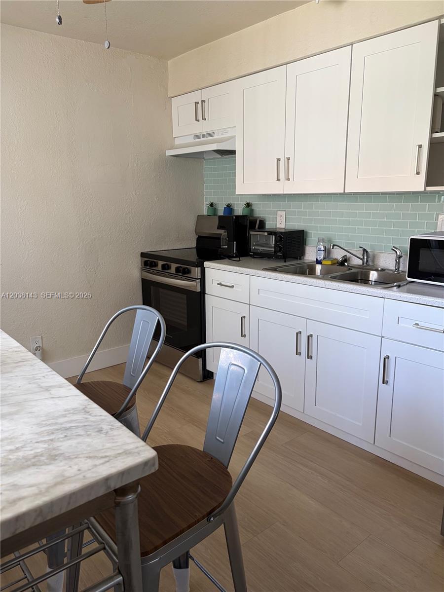 1635 Dewey Street B, Hollywood, FL 33020, Hollywood