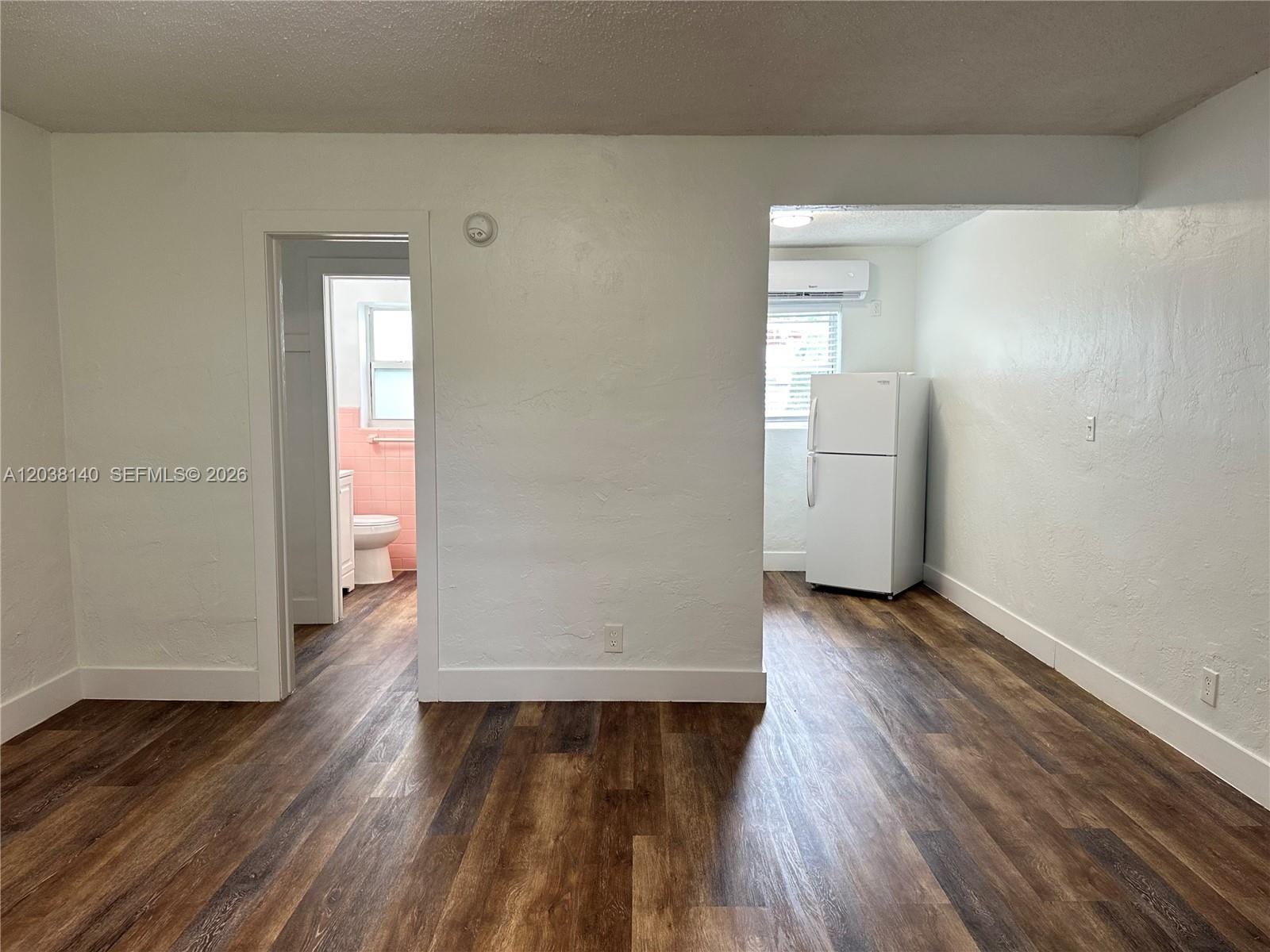 1821 Thomas Street 2 — photo 9